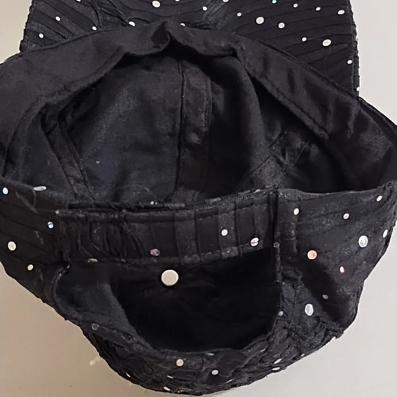 BLack Bedazzled Light Weight Baseball Cap Velcro Adjustment Strap - Picture 5 of 9